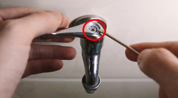 水龍頭滴水怎么處理？看步驟圖跟著老師傅一步步操作一下吧！