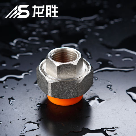 皮爾特水管多少錢一根？這2個(gè)價(jià)格差距也忒大了吧？